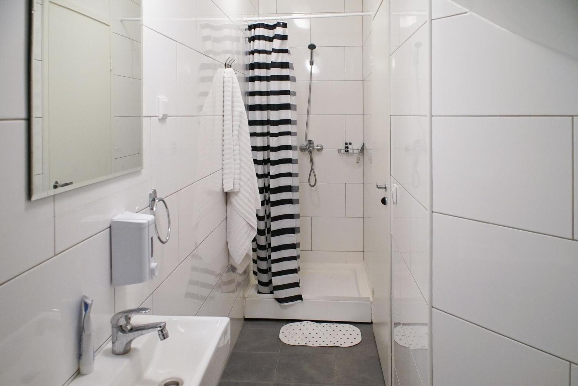 Oldtown Lux Hostel Tallin Exterior foto
